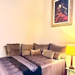Campo De Fiori Luxury Jacuzzi & Cinema *