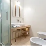 Campo De Fiori Luxury Jacuzzi & Cinema