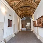 Campo De Fiori Luxury Jacuzzi & Cinema 아파트 *