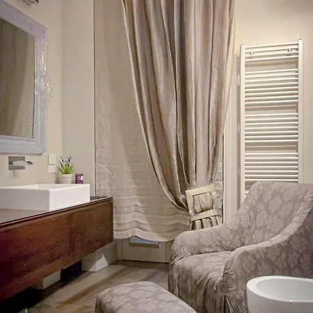 Campo De Fiori Luxury Jacuzzi & Cinema *