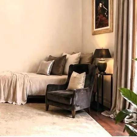 Campo De Fiori Luxury Jacuzzi & Cinema