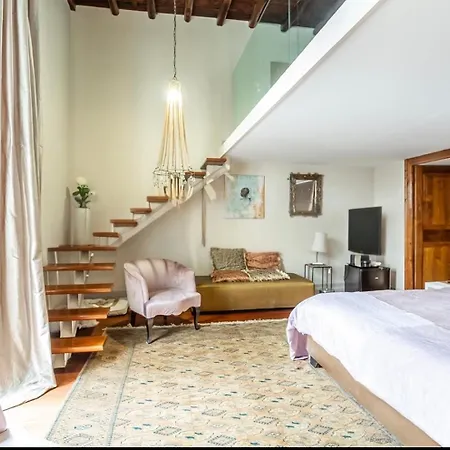 아파트 Campo De Fiori Luxury Jacuzzi & Cinema *