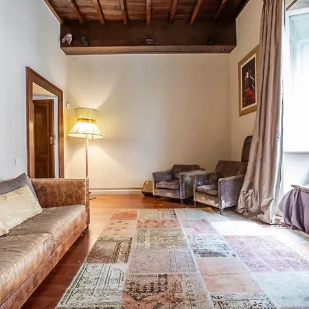 Campo De Fiori Luxury Jacuzzi & Cinema