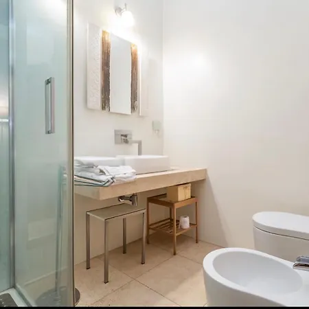 Campo De Fiori Luxury Jacuzzi & Cinema