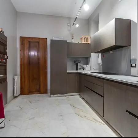 Campo De Fiori Luxury Jacuzzi & Cinema *