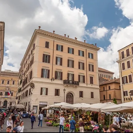 Campo De Fiori Luxury Jacuzzi & Cinema *